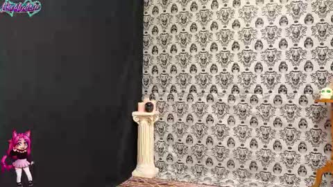 Snapshot of likemyashe chatting on 10/06/25, 08:12 LikeMyAshe online show from 10/06/25, 08:12