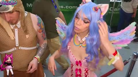 Snapshot of likemyashe chatting on 10/25/25, 08:36 LikeMyAshe online show from 10/25/25, 08:36