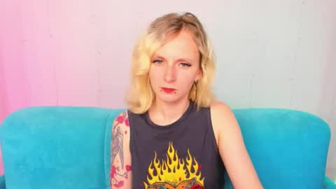 likilip online show from 10/10/25, 01:48