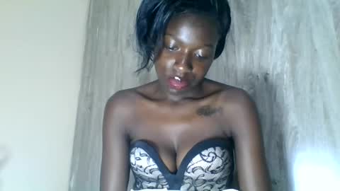 Snapshot of lil6041 chatting on 10/16/25, 11:33 lil6041 online show from 10/16/25, 11:33