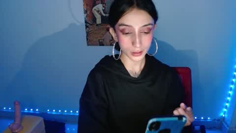 Lisaa online show from 12/30/24, 07:04