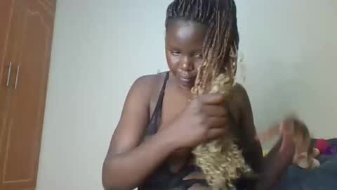 brinna online show from 10/12/25, 12:20