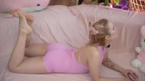 Rina  online show from 11/21/25, 07:45