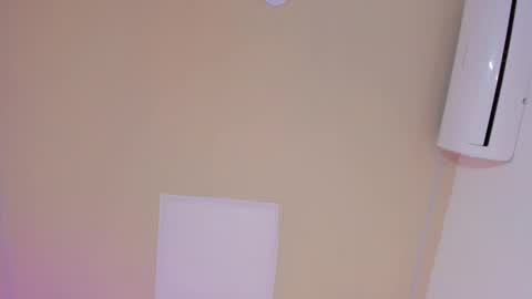 Snapshot of lila_cohen chatting on 02/27/25, 11:48 L I L A online show from 02/27/25, 11:48