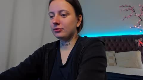 Snapshot of lilavame chatting on 10/06/25, 07:11 LilaVame online show from 10/06/25, 07:11