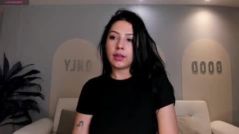Snapshot of lilawest chatting on 03/04/25, 12:01 Lila West online show from 03/04/25, 12:01