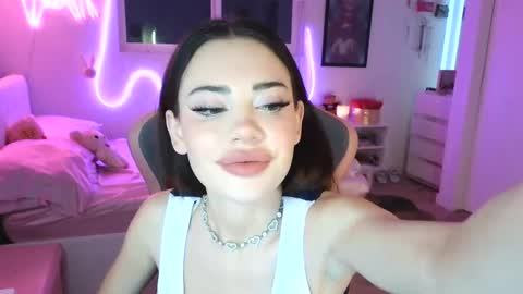 Snapshot of lilbina chatting on 09/28/25, 03:45 lilbina online show from 09/28/25, 03:45