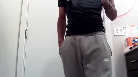 Snapshot of lilbody1 chatting on 10/09/25, 11:52 lilbody1 online show from 10/09/25, 11:52