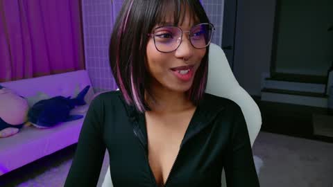 Snapshot of lileviemarie chatting on 02/05/25, 02:51 evie online show from 02/05/25, 02:51