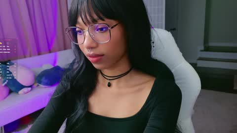 Snapshot of lileviemarie chatting on 02/13/25, 02:23 evie online show from 02/13/25, 02:23