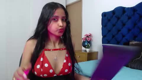 Lili online show from 10/26/25, 03:12