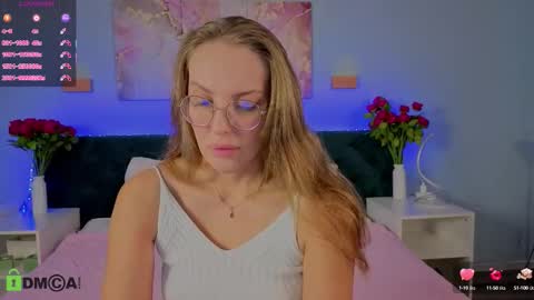 Snapshot of lili_bruno chatting on 09/11/25, 12:44 Lili online show from 09/11/25, 12:44