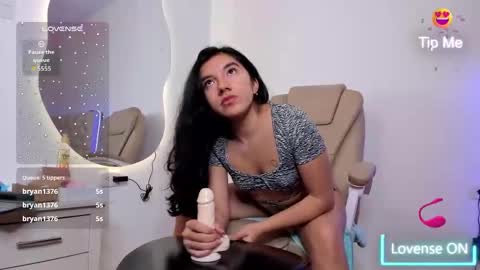 Lili  online show from 09/11/25, 02:50