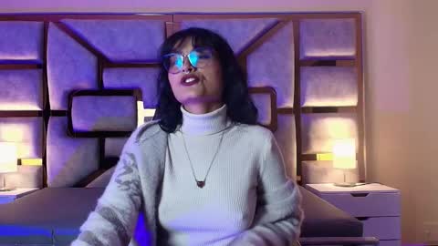 lili_clan online show from 11/21/25, 05:06