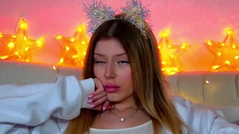 Mia online show from 12/29/24, 12:34