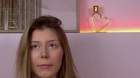 Mia online show from 01/24/25, 09:28