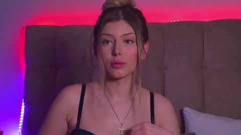 Mia online show from 01/31/25, 10:20