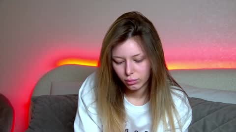 Mia online show from 02/02/25, 06:58