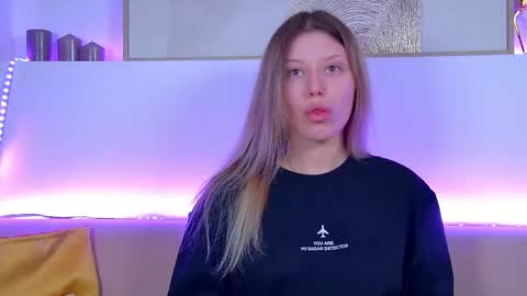 Mia online show from 02/09/25, 06:33