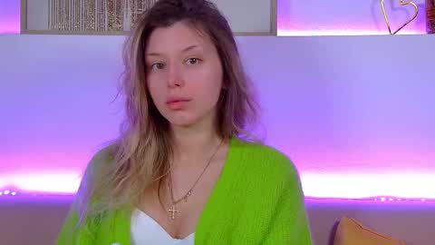 Mia online show from 02/10/25, 06:31