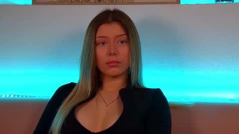 Mia online show from 02/11/25, 09:42