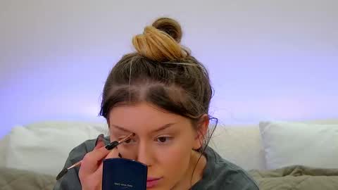 Mia online show from 02/22/25, 07:12