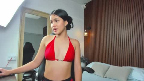 L I L I online show from 09/25/25, 12:14