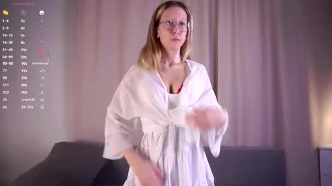 Snapshot of lilianlimbach chatting on 09/14/25, 05:56 Lisa online show from 09/14/25, 05:56