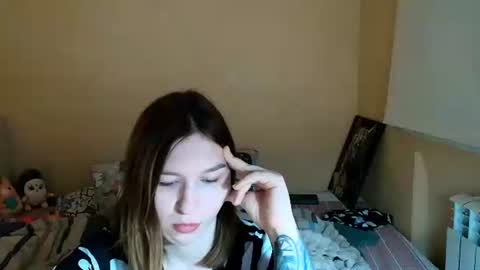 liliawoolf online show from 10/08/25, 05:10