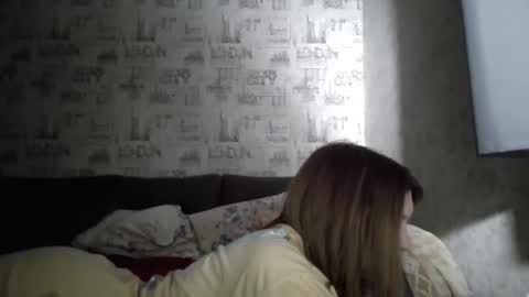 liliawoolf online show from 10/20/25, 05:57