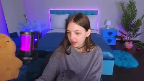 Lili Bakery online show from 10/17/25, 04:59