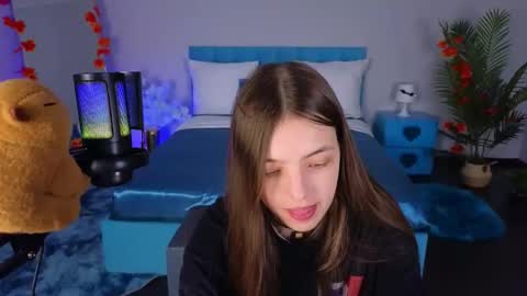 Lili Bakery online show from 10/25/25, 01:46