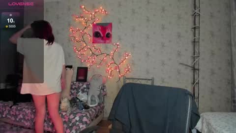 Lilie online show from 10/05/25, 09:56