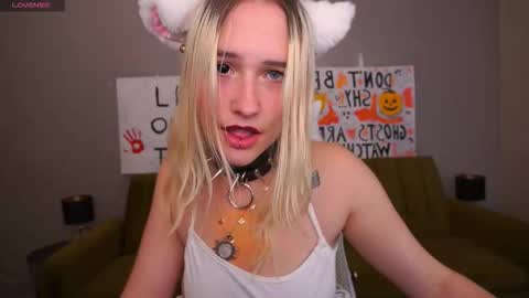 lilielfie online show from 10/31/25, 11:28