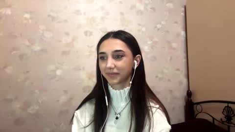 Lina online show from 10/10/25, 10:20