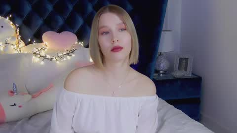 Snapshot of lililinn chatting on 03/08/25, 02:30 LiliLinn online show from 03/08/25, 02:30