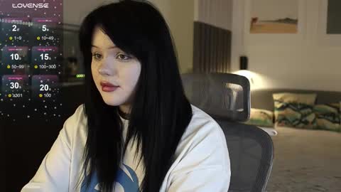 Snapshot of lililtt_ chatting on 11/27/25, 06:43 lililtt_ online show from 11/27/25, 06:43