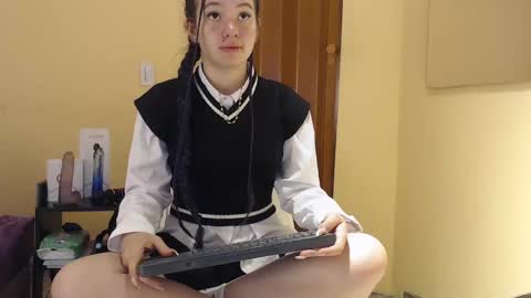 Snapshot of lilimini032 chatting on 10/14/25, 07:58 lilimini online show from 10/14/25, 07:58