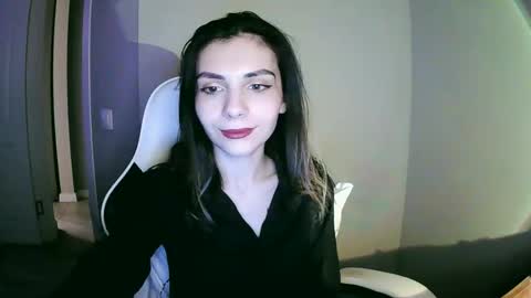 Snapshot of lilirose_x chatting on 12/21/24, 07:38 lilirose online show from 12/21/24, 07:38