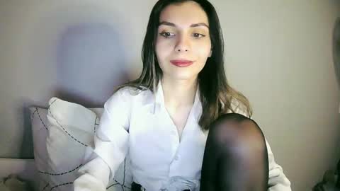 Snapshot of lilirose_x chatting on 01/30/25, 05:49 lilirose online show from 01/30/25, 05:49