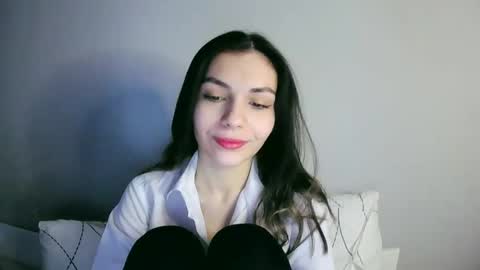 Snapshot of lilirose_x chatting on 02/27/25, 11:41 lilirose online show from 02/27/25, 11:41