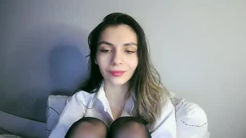 Snapshot of lilirose_x chatting on 02/28/25, 03:48 lilirose online show from 02/28/25, 03:48