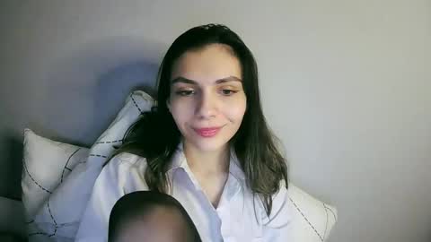 Snapshot of lilirose_x chatting on 02/28/25, 06:52 lilirose online show from 02/28/25, 06:52