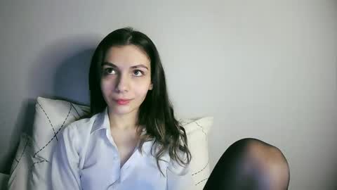 Snapshot of lilirose_x chatting on 03/07/25, 07:05 lilirose online show from 03/07/25, 07:05