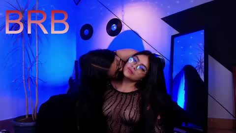 Lilith and Khloe  online show from 10/07/25, 11:18