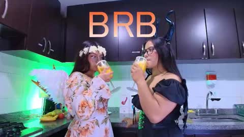 Lilith and Khloe  online show from 11/09/25, 11:19