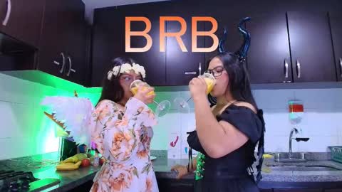 Lilith and Khloe  online show from 11/12/25, 11:21