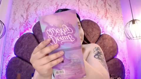   online show from 11/23/25, 07:24