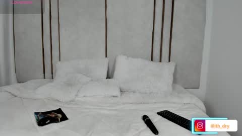 lilith_dry online show from 10/10/25, 04:06