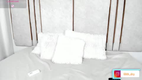 lilith_dry online show from 11/06/25, 03:13